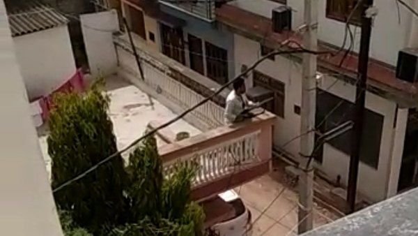 चंबल में मामूली विवाद पर सरेआम चलाई गोलियां, वीडियो हुआ वायरल