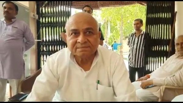 नेता प्रतिपक्ष का बयान-'गरीबों को चुनाव लड़ने से वंचित रखना चाहती है बीजेपी'