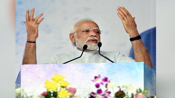 कर्नाटक में गहराया 'चड्डी विवाद' : कांग्रेस ने पीएम मोदी को लेकर दिया विवादित बयान