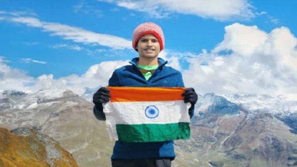 13 साल के साईं सुधीर ने फतह की नेपाल की काला पत्थर चोटी, दोस्तों संग फहराया तिरंगा