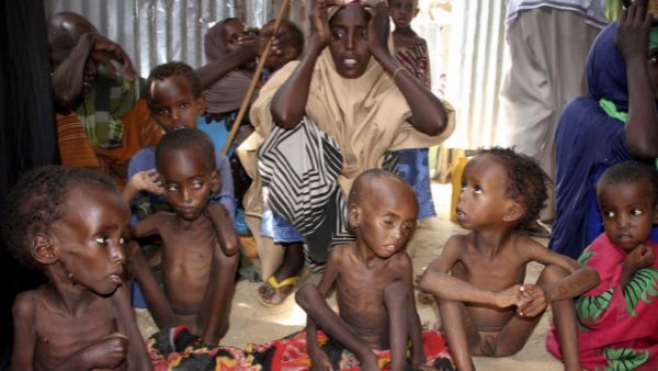 ‘हमने अपने बेटे को दफनाया और आगे बढ़ गये’, भूख-प्यास से मरते सोमालिया की रूलाने वाली कहानी