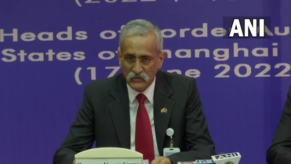 दिल्ली में SCO की बैठक में शामिल हुए चीन, पाकिस्तान के प्रतिनिधिमंडल