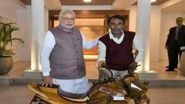 मोदी और अमिताभ बच्चन को गिफ्ट देने वाले के पास नहीं है घर, सुई से लेकर बाइक बनाने का हुनर'