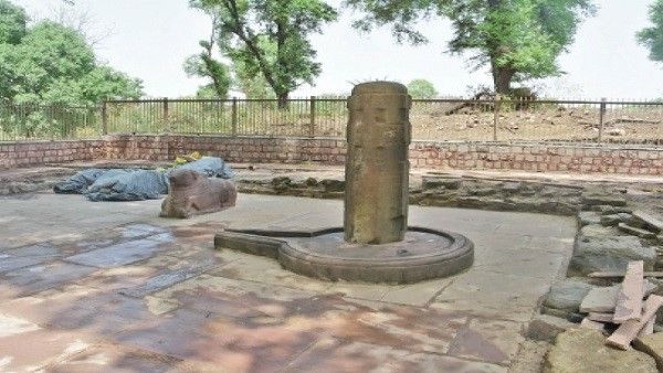 एरण में अनूठे “श‍िव”, पहली सती प्रथा के प्रतीक ज‍िन्‍हें ‘पूजना-छूना’ मना है, जान‍िए ऐसा क्‍यों