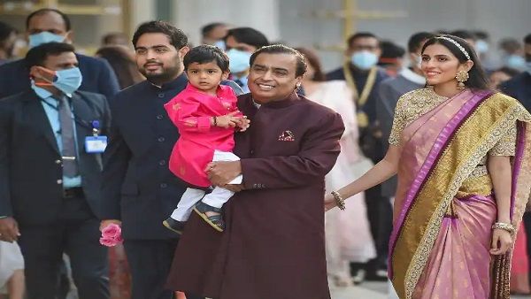 Mukesh Ambani: मुकेश अंबानी की सुरक्षा में 55 कमांडो, हर महीने खर्च करते हैं 15 से 20 लाख, SC ने दिया यह आदेश
