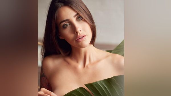 चोरों के गिरोह को लीड करने वाली ये लड़की बनी अब सबसे 