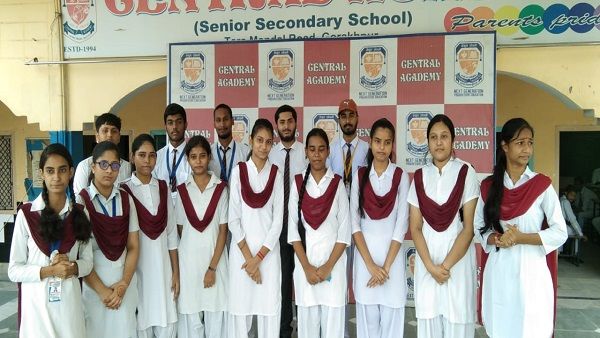 CBSE Board 12th result News : सर्वोच्च अंक प्राप्त कर प्रगति ने किया टॉप,उत्साहित दिखे स्टूडेंट्स