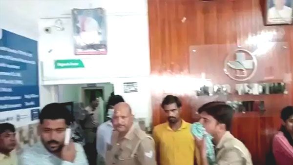 Mirzapur News : परमहंस आश्रम में गोली लगने से एक साधु की मौत, आश्रम के बाहर पुलिस तैनात