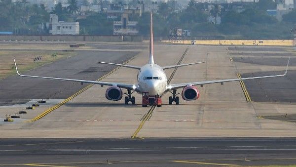 टेक ऑफ से पहले अब एक्सपर्ट स्टाफ चेक करेगा विमान, सभी एयरपोर्ट्स पर हुई तैनाती