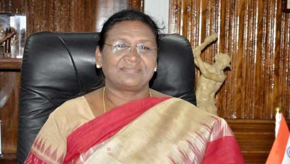 द्रौपदी मुर्मू बनीं देश की पहली आदिवासी महिला राष्ट्रपति