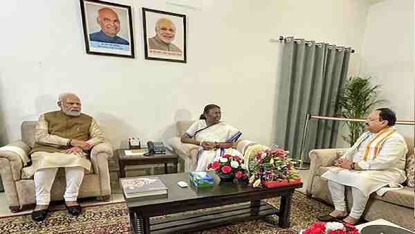 द्रौपदी मुर्मू: आदिवासी महिला का ओडिशा के छोटे से गांव से राष्ट्रपति भवन तक का कैसा रहा सफर ? जानिए