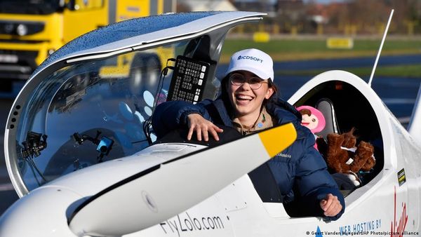 विमानन में आज भी बहुत कम हैं महिलाएं