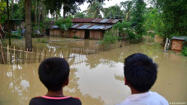 अविवाहित महिलाओं के बच्चों के भी हैं अधिकार: अदालत