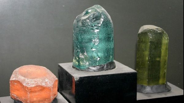 Lehsunia stone: लहसुनिया कब और किन्हें करना चाहिए धारण, क्या है नियम?