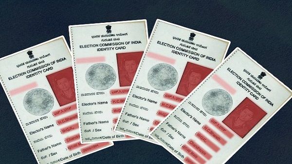 Varanasi: सुपरवाइजर और बीएलओ ने निर्वाचन कार्य में की लापरवाही, विभागीय कार्रवाई के निर्देश