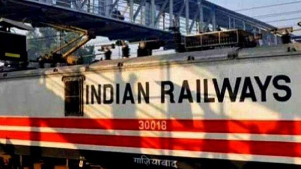 दिवाली से पहले रेलवे कर्मचारियों को लग सकता है बड़ा झटका! बोर्ड भत्ते में कर सकता है कटौती- रिपोर्ट
