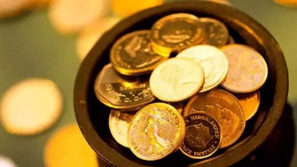 कपल की चमकी किस्मत, रसोई के अंदर जमीन से निकले 7 करोड़ के सोने के सिक्के