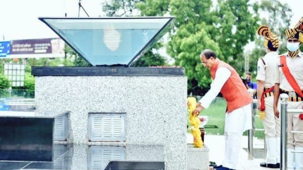 Kargil Vijay Diwas 2022: सीएम शिवराज ने वीर सपूतों को दी श्रद्धांजलि, बोले- देश आपका सदैव ऋणी रहेगा