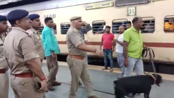 सावधान: ‘थोड़ी आगे बम के धमाकों से उड़ जाएगी ट्रेन’! जयपुर-सिकंदराबाद एक्सप्रेस में अफवाह से मचा हडकंप