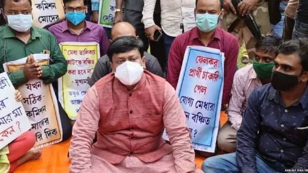 हरिद्वार: लाखों कांवड़ यात्री शौच के लिए 'जाएं तो जाएं कहां'- ग्राउंड रिपोर्ट