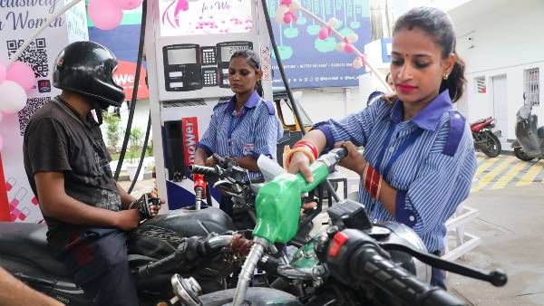 Good News: जल्द मिल सकती है बड़ी खुशखबरी, 5 रुपए तक सस्ता हो सकता है Petrol-Diesel का दाम, जानें कैसे?