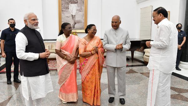 राष्ट्रपति कोविंद ने कार्यकाल के आखिरी दिन दी डिनर पार्टी, पीएम मोदी-मुर्मू समेत कई हस्तियां शामिल