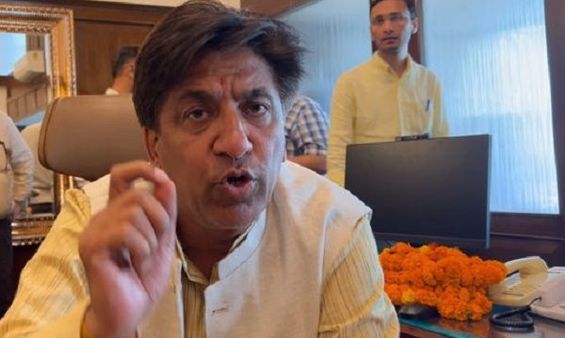 पंजाब में नौकरियां: राजस्व मंत्री ब्रह्म शंकर जिंपा ने नर्सों-पैरा मेडिकल टेक्नीशियनों को नियुक्ति पत्र सौंपे