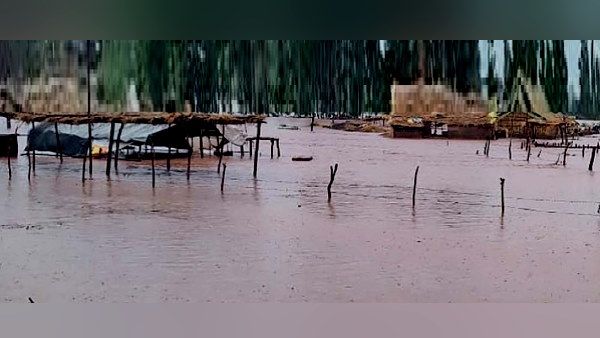 गुजरात में आज से 5 दिन तक भारी बारिश के आसार, IMD ने रेड अलर्ट जारी किया, लो प्रेशर एक्टिव