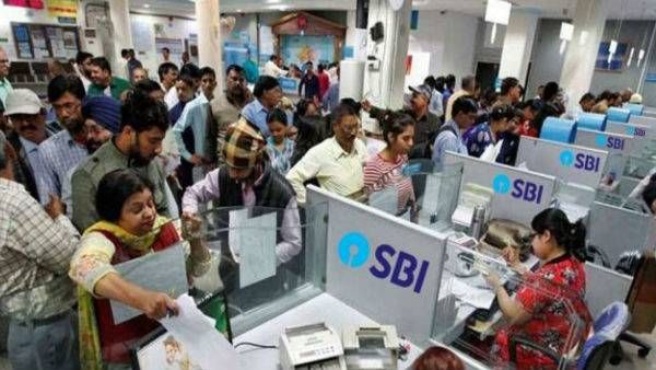 SBI IOCL Barauni : खाता से मोबाइल नंबर नहीं बदल रहे बैंक कर्मी, नंबर नहीं पास में फिर भी मांग रहे OTP