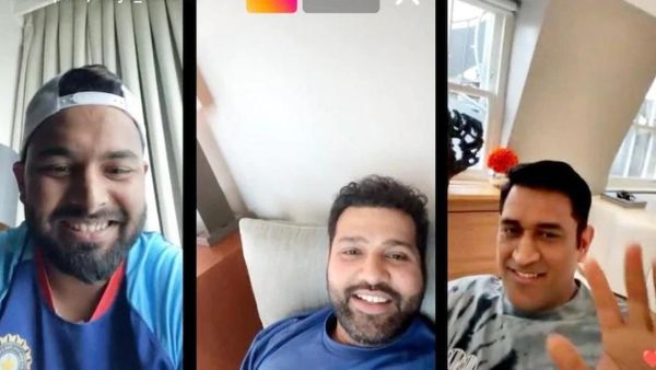 धोनी को देख पंत बोले- ‘थोड़ी देर LIVE पे रखो’, माही ने फेंक दिया फोन; रोहित भी नहीं रोक पाए हंसी