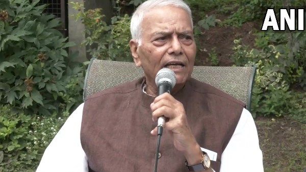 यशवंत सिन्हा बोले-देश में महबूबा और फारुख अब्दुल्ला से बड़ा कोई देशभक्त नहीं