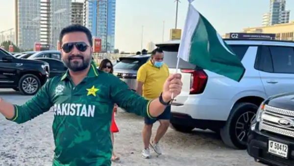 'गद्दार है ये', Dubai में PAK को सपोर्ट करना बरेली के शख्स को पड़ा भारी, शिकायत के बाद बोला- मुझे...