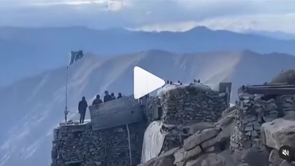 VIDEO: LOC पर अद्भुत नजारा, सिद्धू मूसेवाला के गाने पर जमकर झूमे भारत-पाकिस्तान के जवान