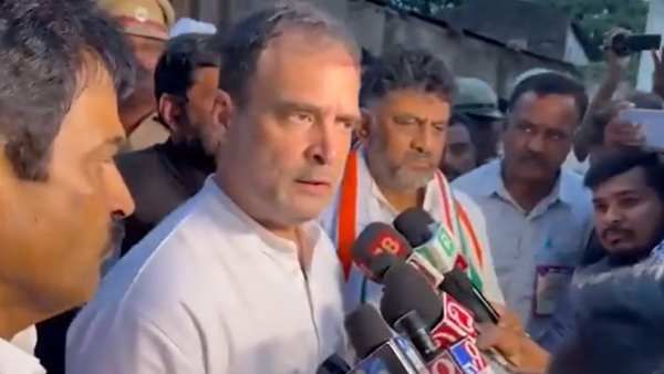 हम नरेंद्र मोदी से नहीं डरते, कर लें जो करना है, सच को बैरिकेड से नहीं रोका जा सकता: राहुल गांधी