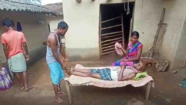 झारखंड: कैंसर पीड़ित आदिवासियों ने इलाज के लिए सीएम से लगाई मदद की गुहार