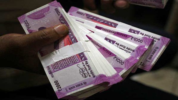 NCRB की रिपोर्ट में नकली कैश लेकर बड़ा दावा, ₹ 2000 के नोट को लेकर बढ़ी आशंका