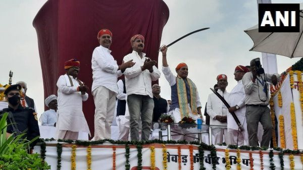 पन्नाधाय की प्रतिमा का अनावरण करने उदयपुर आए रक्षामंत्री बोले-मोदी के कहने पर रुका था रूस-यूक्रेन युद्ध
