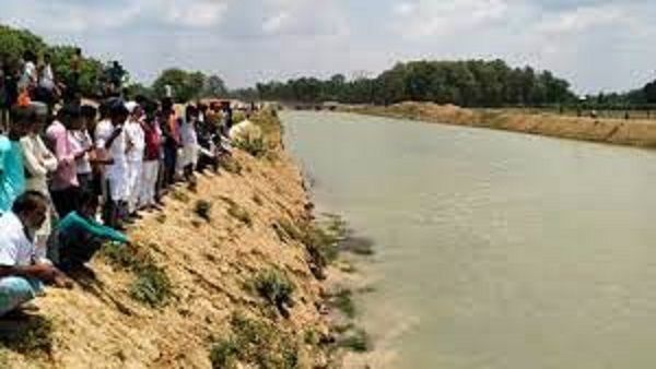 Gorakhpur News: सरयू नहर में नहाने गए दो किशोर डूबे,तलाश में जुटे गोताखोर