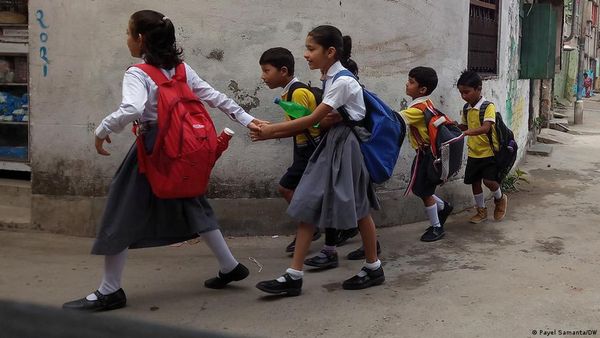 अमीर दोस्त हों तो बड़े होकर धनी बनते हैं बच्चे: शोध