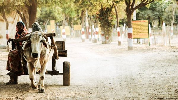 वैश्विक महाशक्ति बनने की राह पर कैसे निकला सपेरों वाला देश?
