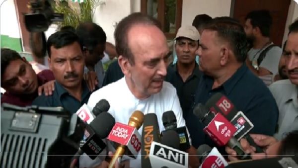 VIDEO: 'मैं उन्हें बड़ा क्रूर समझता था, लेकिन उनमें इंसानियत है', गुलाम नबी आजाद ने की PM मोदी की जमकर तारीफ