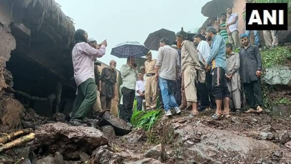 जम्मू-कश्मीर: उधमपुर में भूस्खलन से ढहा कच्चा मकान, दो मासूमों की मौत