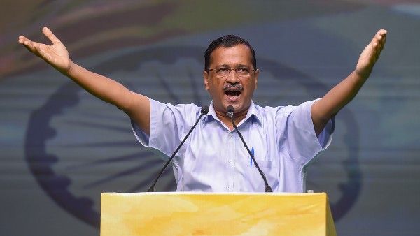 Laxmi on Rupee: क्या हिन्दुत्व की राजनीति करना चाहते हैं केजरीवाल?