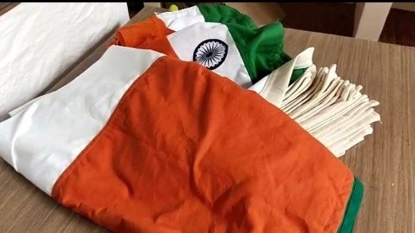 अशोकनगर में वितरित कर दिए गए गलत साइज के 1 लाख 20 हजार राष्ट्रीय ध्वज
