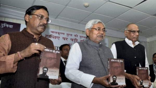 टीएमसी के राष्ट्रीय उपाध्यक्ष पवन वर्मा ने दिया पार्टी से इस्तीफा, हो सकते हैं जेडीयू में शामिल