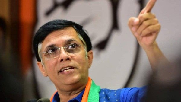 बिलकिस बानो रेप केस के 11 अभियुक्त जेल से रिहा, कांग्रेस ने गुजरात सरकार से लेकर पीएम मोदी तक को घेरा