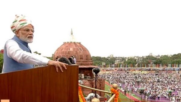 लाल किले पर तिरंगे को Made In India तोप ने दी सलामी, PM मोदी ने कहा- आवाज सुनने को कान तरस रहे थे