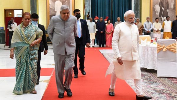 I-Day Celebration 2022: राष्ट्रपति द्रौपदी मुर्मू का 'एट होम', PM मोदी और उपराष्ट्रपति धनखड़ हुए शामिल