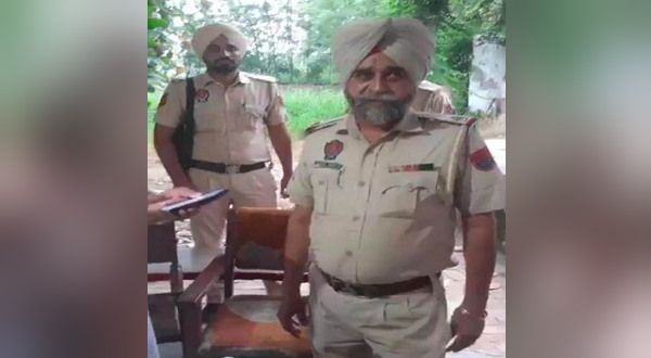 पंजाब में आम आदमी पार्टी के MLA ने रिश्‍वतखोर ASI को रंगे हाथ पकड़ा, मांगने लगा माफी