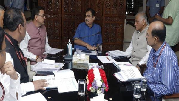 केन्द्रीय मंत्री नितिन गड़करी से मिले सीएम धामी, दून को जाम से निजात दिलाने के लिए इस प्रोजेक्ट पर होगा काम